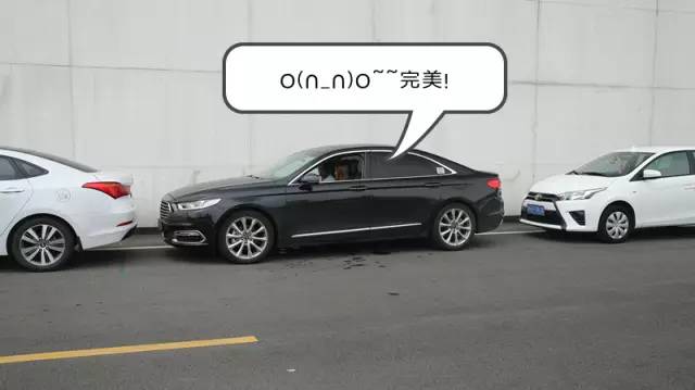 意想不到！女司机停车速成原来这么简单？