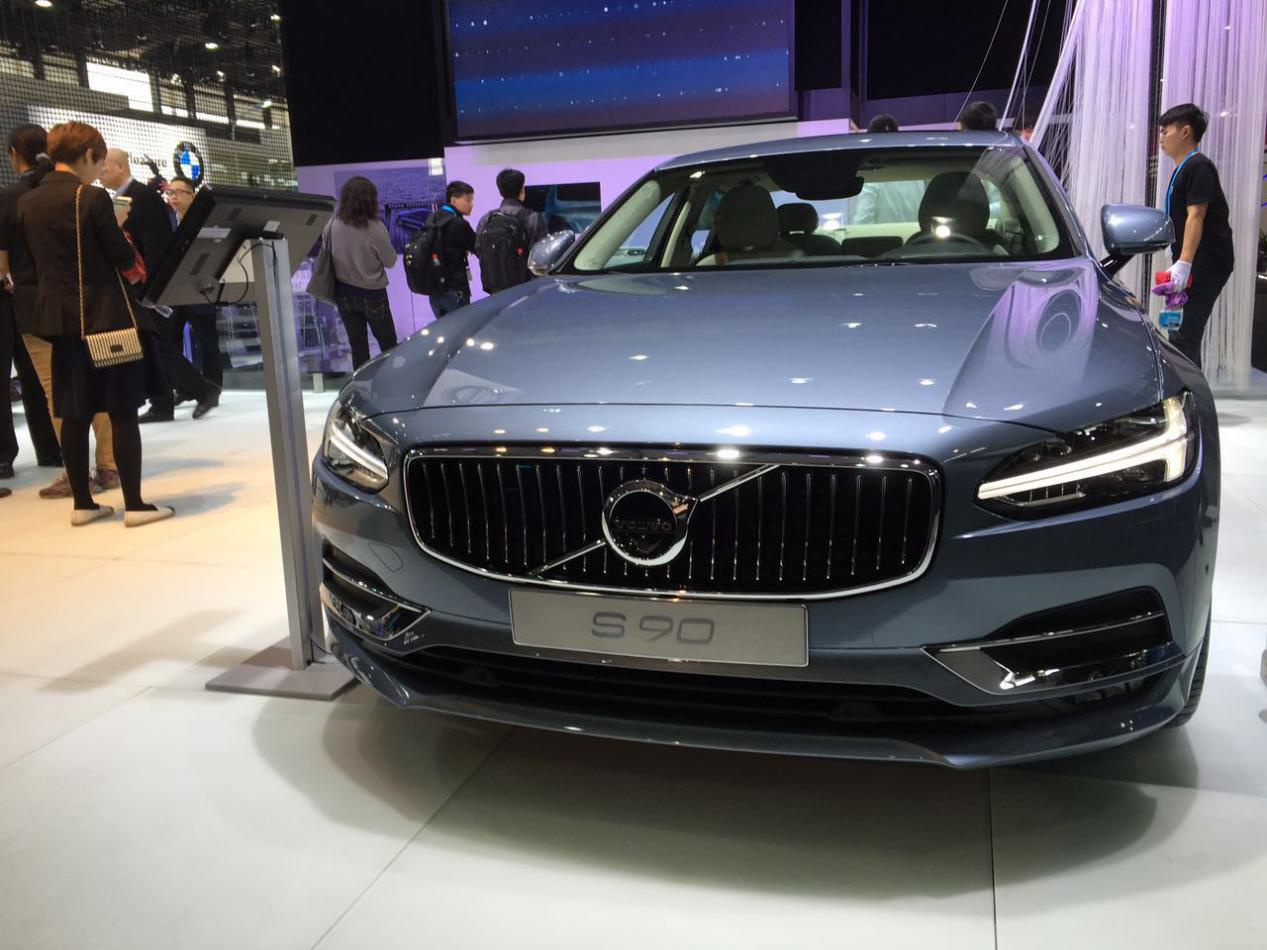 沃尔沃：一只用黑科技秀你一脸的傲娇大白