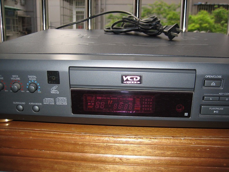 中国的汽车按键上为什么还用英文标识