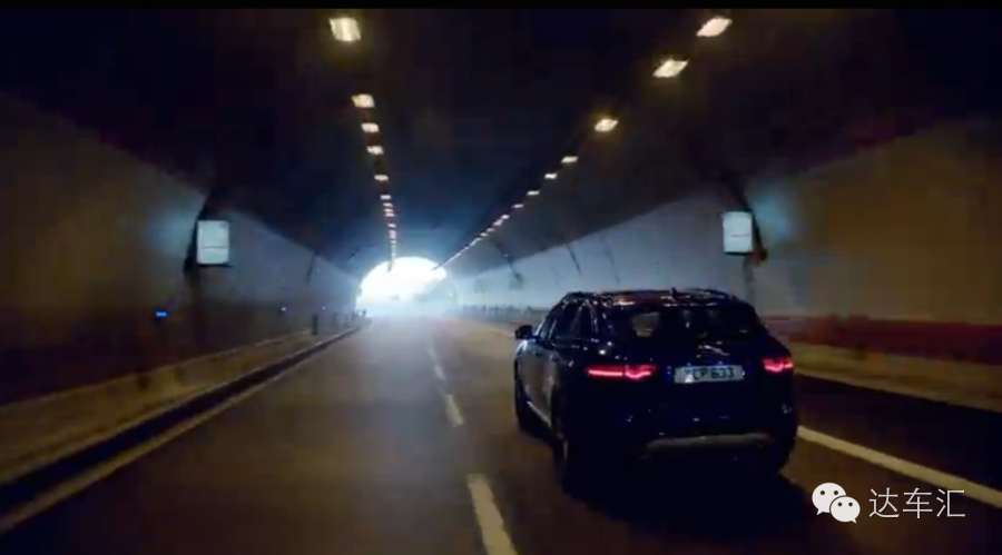 奥斯卡获奖导演的大片主演居然是霍金！