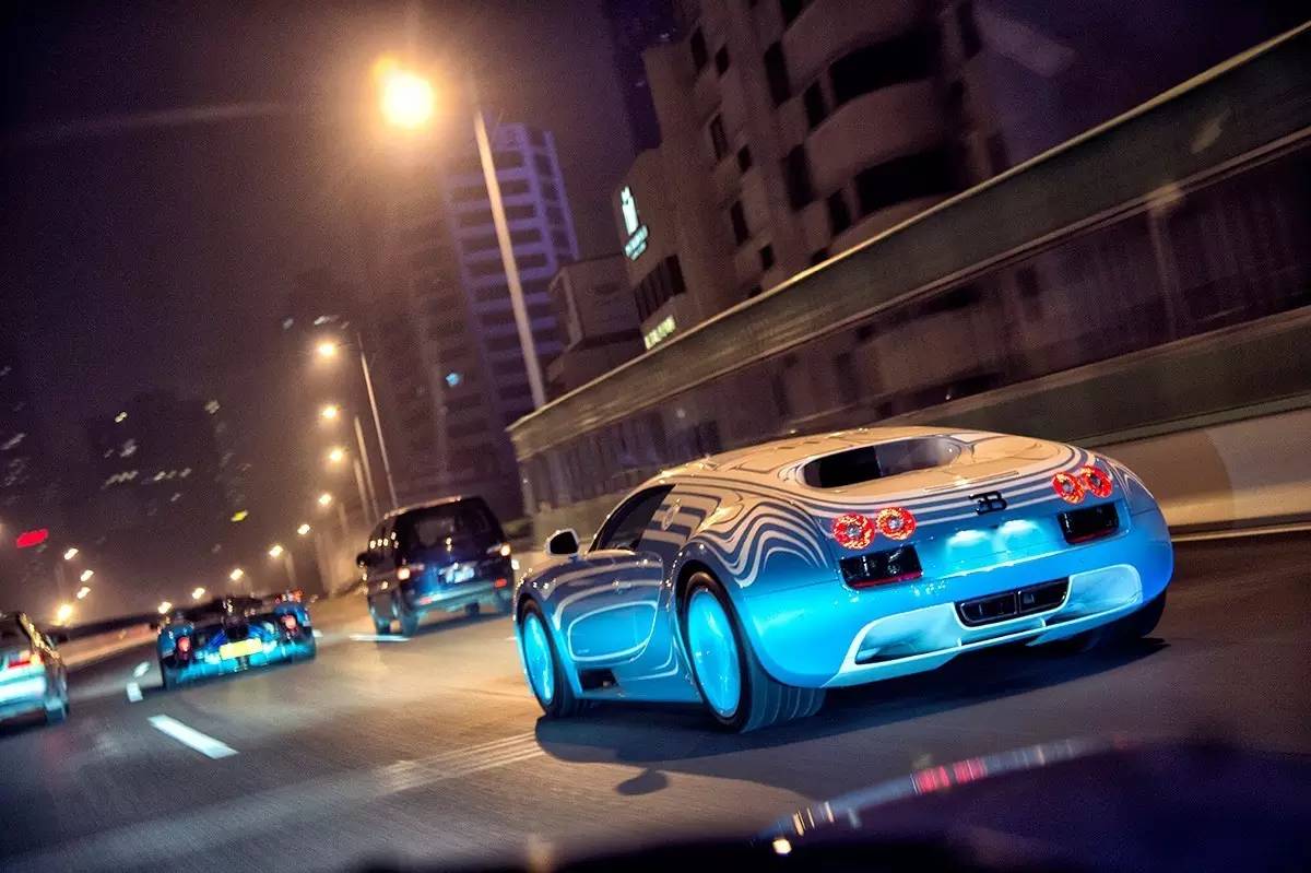 昨晚朋友圈刷屏的6辆神车夜袭魔都街头！