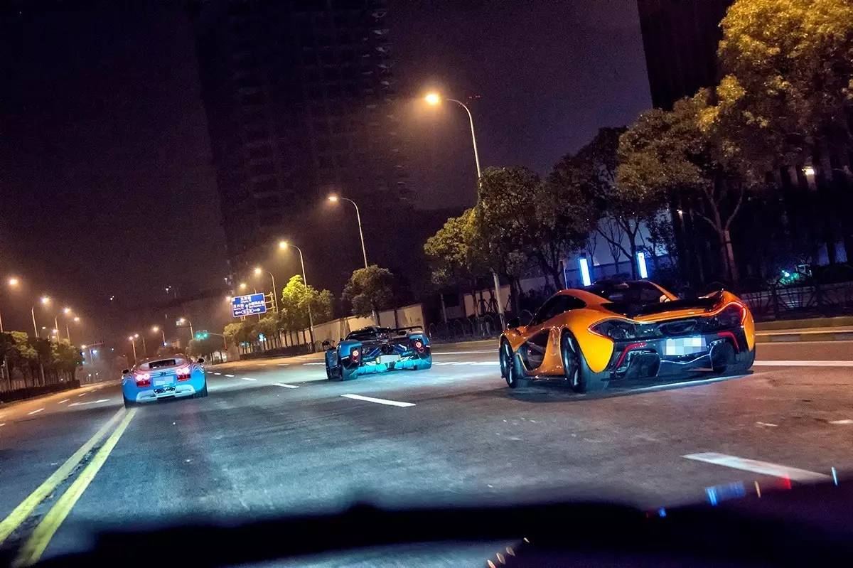 昨晚朋友圈刷屏的6辆神车夜袭魔都街头！