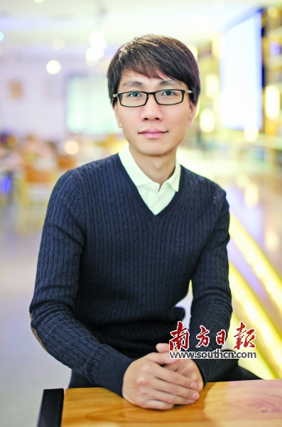 魅族公司副总裁杨颜.王荣 摄