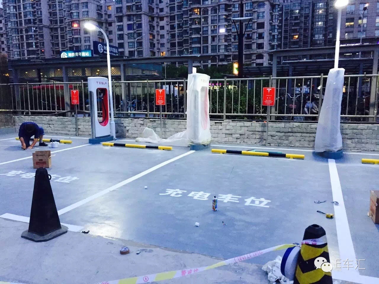 挑战特斯拉|苹果拟建造电动汽车充电站