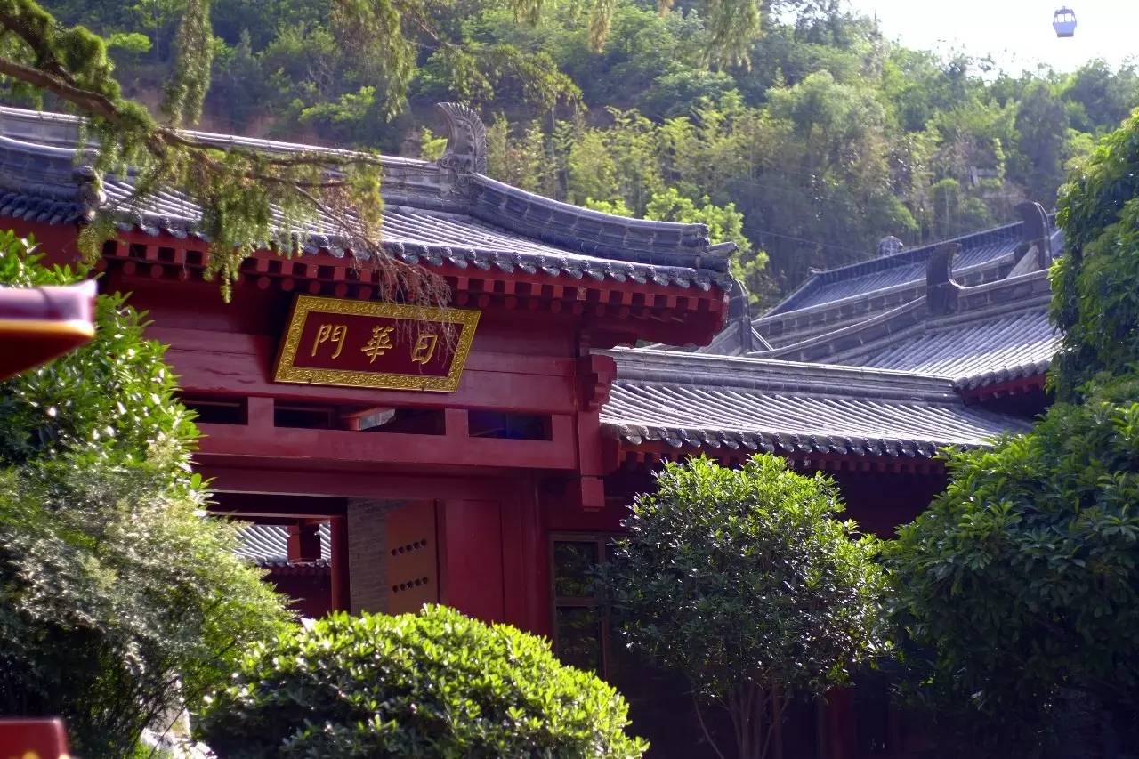 华清宫问君曾可知长生宫里痴心事