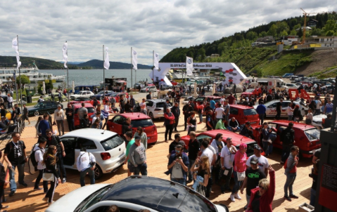 500辆改装车太湖撒欢是什么场面