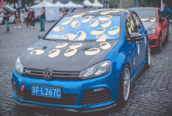 500辆改装车太湖撒欢是什么场面