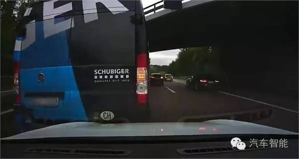 特斯拉自动驾驶出事故！无人驾驶有多远