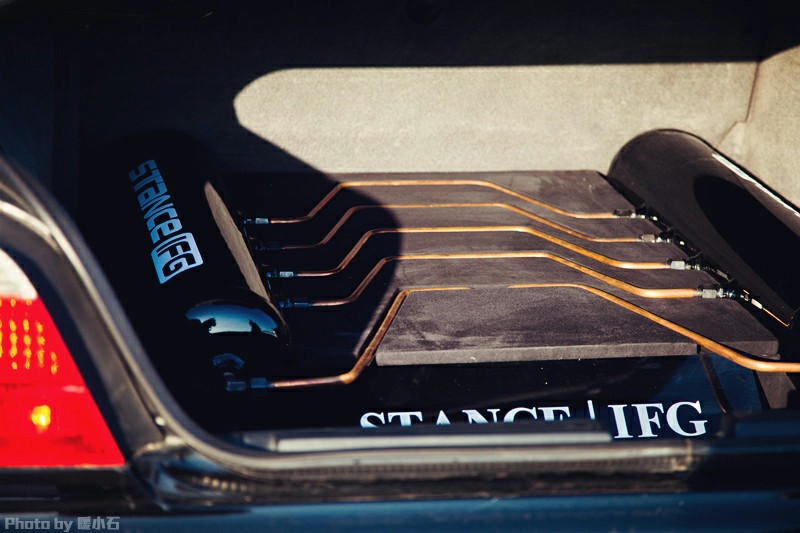 拥有一部老宝马 品味改装车从容之美