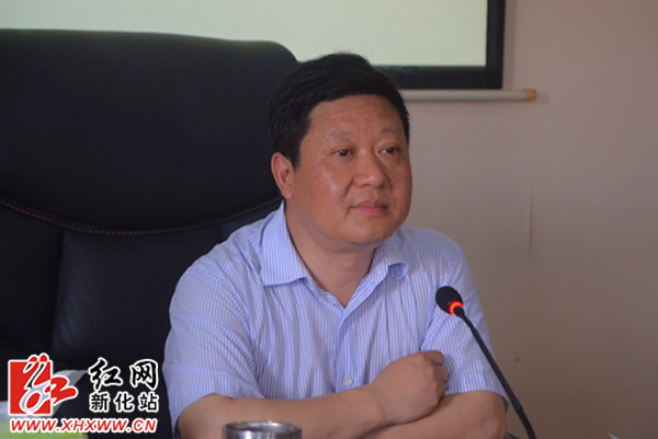 邓光吕主持召开新化县2016年第6次政府常务会议