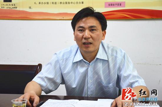 湖南省张家界永定区委副书记,区长祝云武就马头溪村美丽乡村示范村