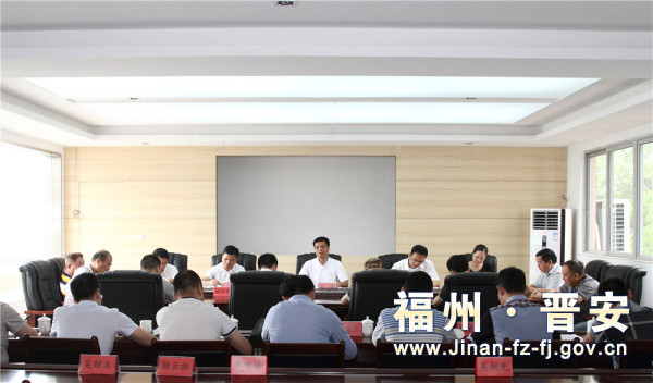 6月3日,区委书记林峰带领区直有关部门赴宦溪镇,寿山乡,日溪乡调研