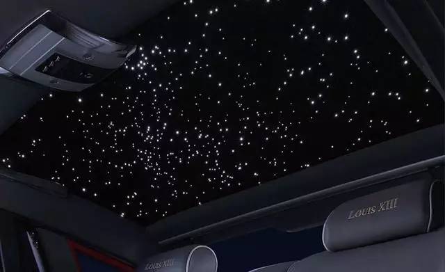 澳门大叔才是人生赢家 幻影车队+模特媳妇