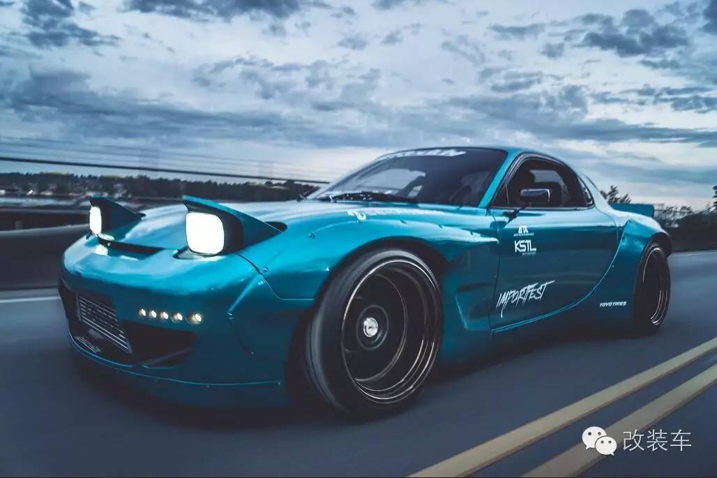 窒息之美 马自达RX-7改装火箭兔宽体套件