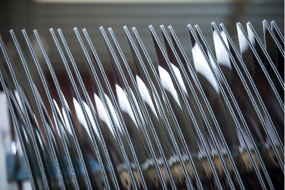 “表面功夫”很重要 一块汽车玻璃的故事