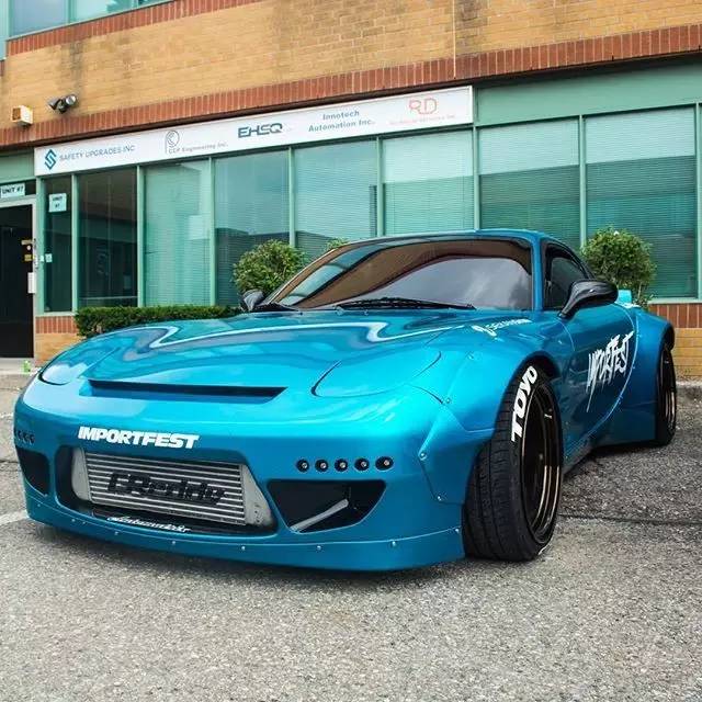 窒息之美 马自达RX-7改装火箭兔宽体套件