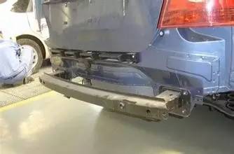 怎么选？紧凑级高配or中级车低配？