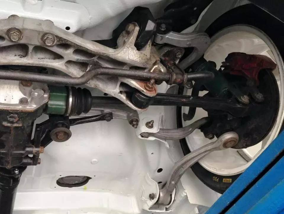 昨天我开三菱EVO输给了大众菠萝！