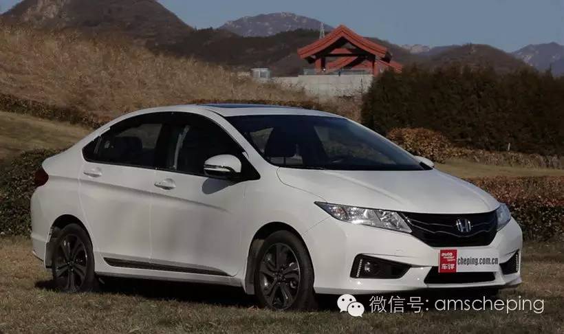 10万左右 不要小型不能紧凑选谁？