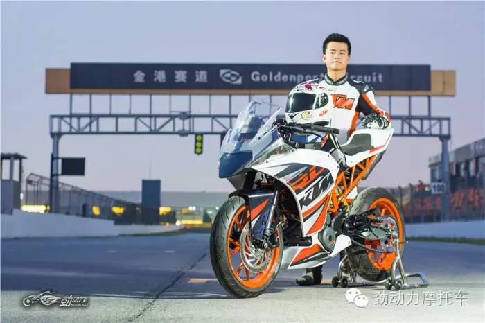 橙色风暴 KTMR2R车队正式成立征战CMBC