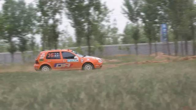 登封次日战况惨烈 一汽-大众军团顽强拼搏