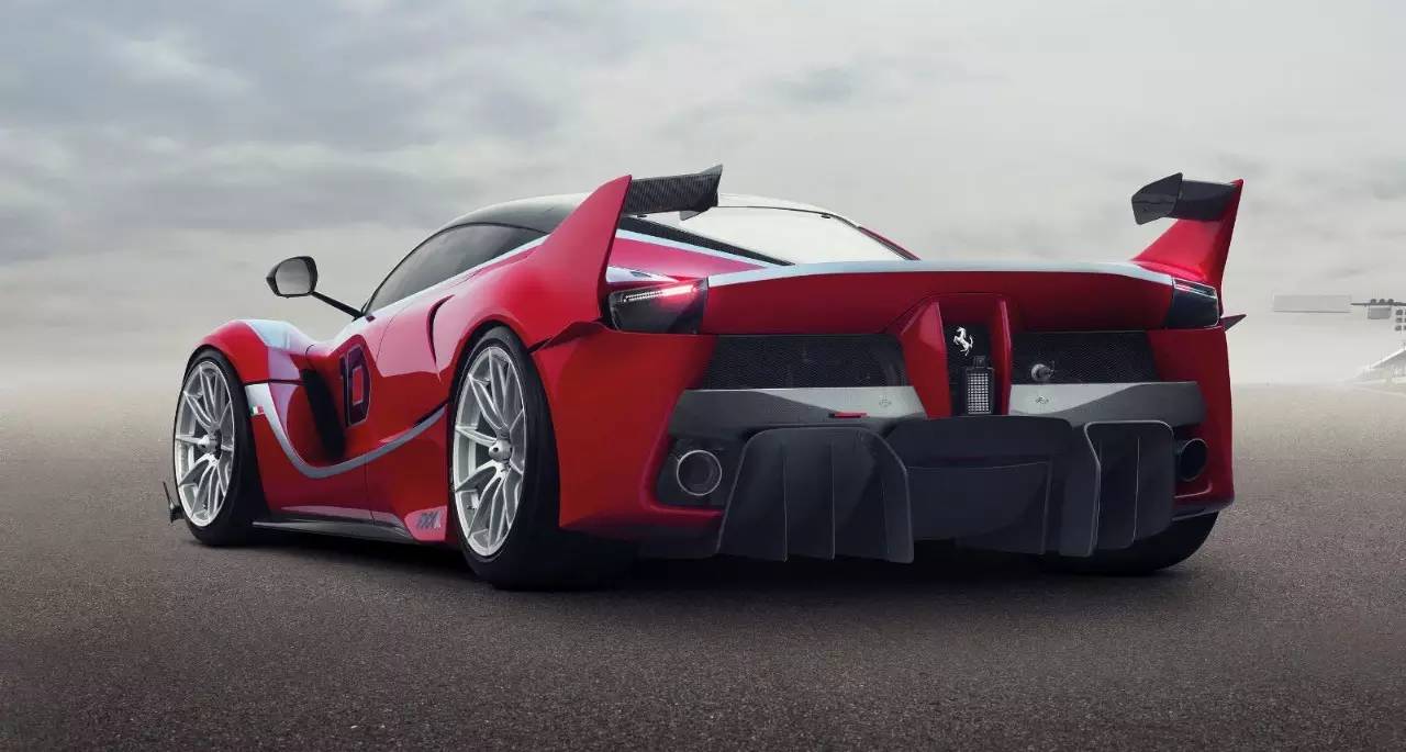 郭天王提4000万法拉利FXX K