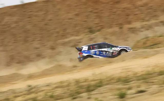 登封次日战况惨烈 一汽-大众军团顽强拼搏