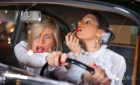 有一种人类叫“女司机”