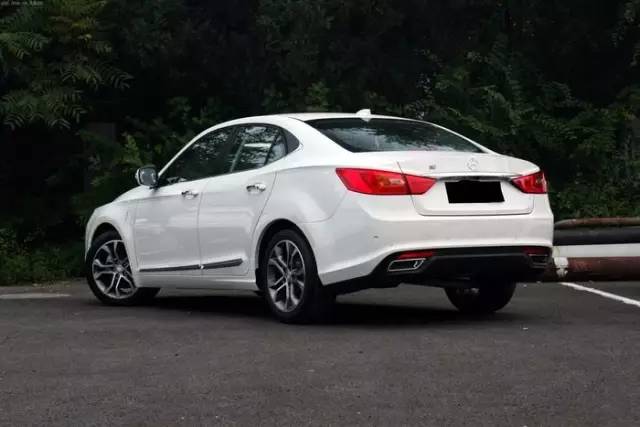 小伙2000元绅宝改奔驰，妹纸差点就信了