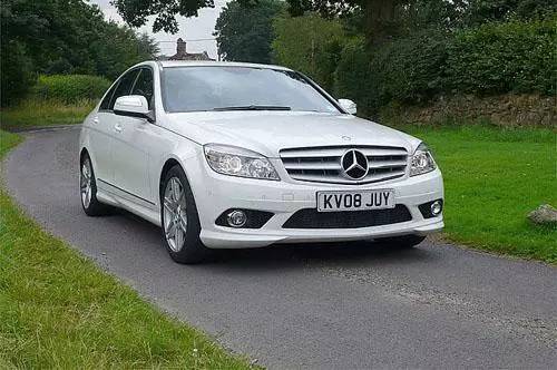 C罗的车库多的根本数不过来!