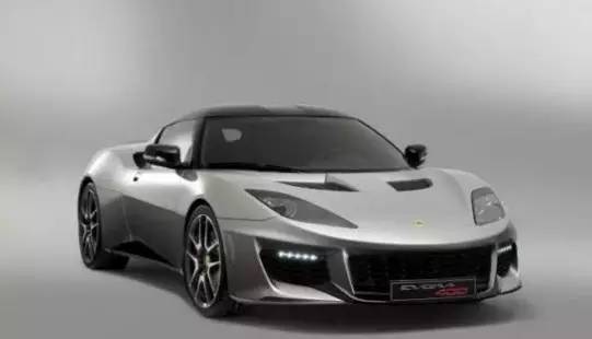 给豪车都不会开！因为你可能都进不去车门