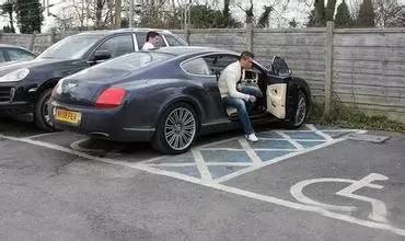 C罗的车库多的根本数不过来!