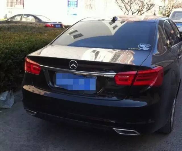 小伙2000元绅宝改奔驰，妹纸差点就信了