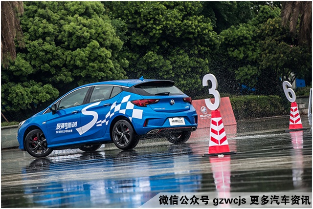 据说这是最好玩的弯道赛 没有之一