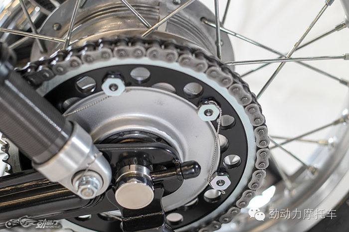 海外改装赏析 机械增压雅马哈SR400