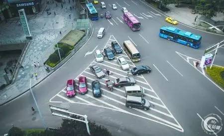 除了超速，新手的12分几乎都是这样扣完的