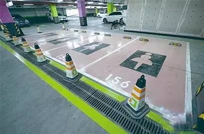 女性专属车位伤了谁的玻璃心？