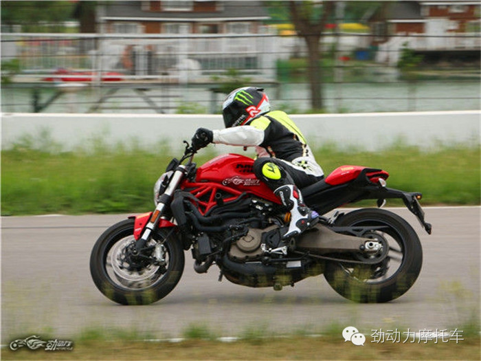 魔兽or怪兽 试驾杜卡迪Monster 821