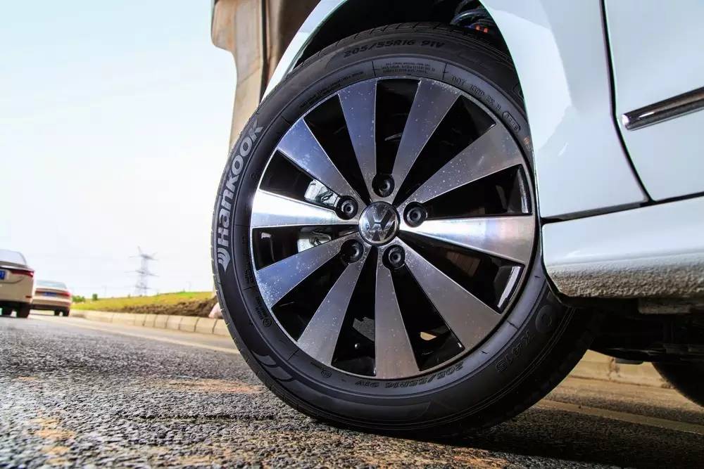 对比测试：混合动力与涡轮增压对撕 谁胜？