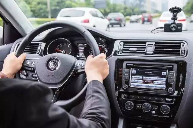 对比测试：混合动力与涡轮增压对撕 谁胜？