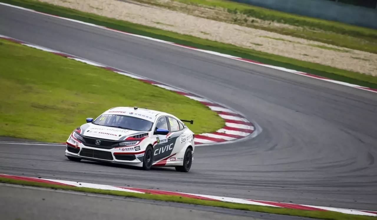 CTCC上海站中国车手大干外援