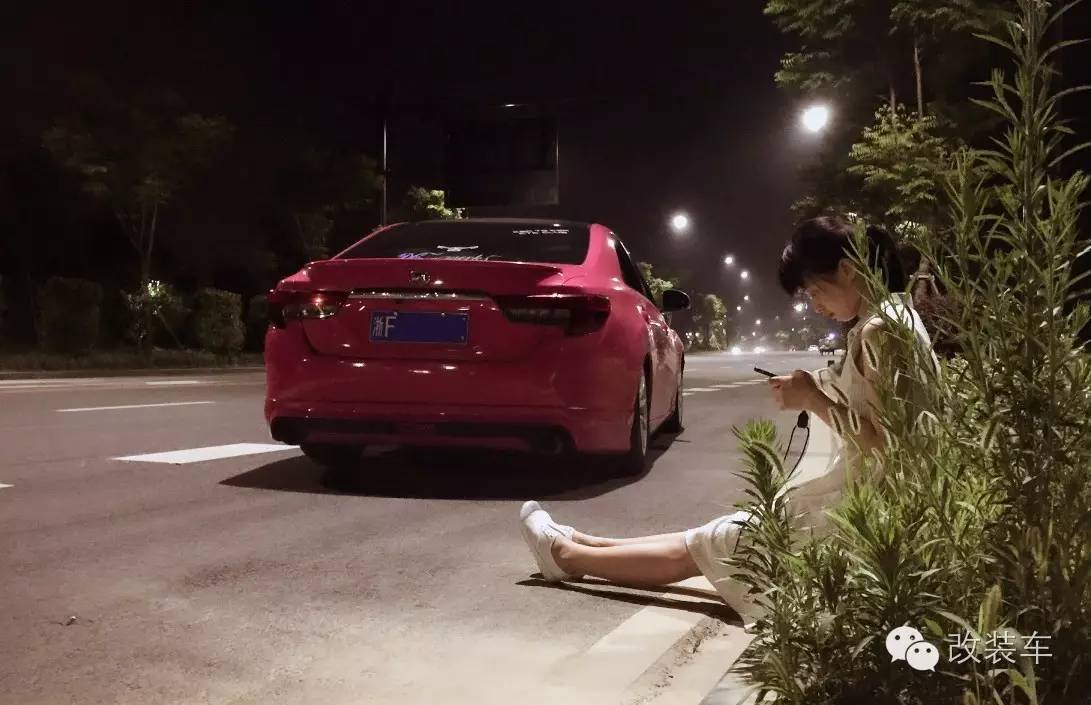 爱改装的妹子 骚粉锐志改装案例