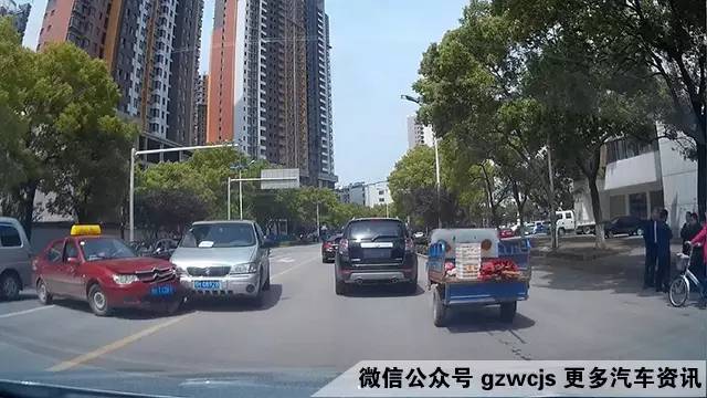 遇到这些路况一定要减速 不然会吃大亏