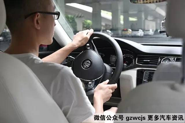 教授觉得换代迈腾依旧斗不过新帕萨特