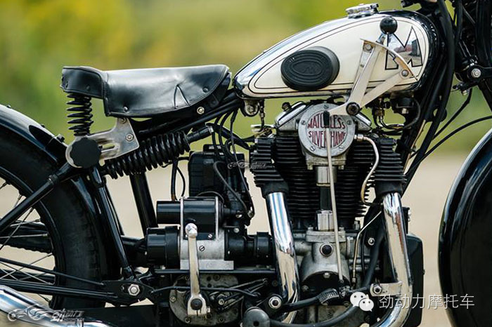 被尘封的V4先驱 Matchless银鹰