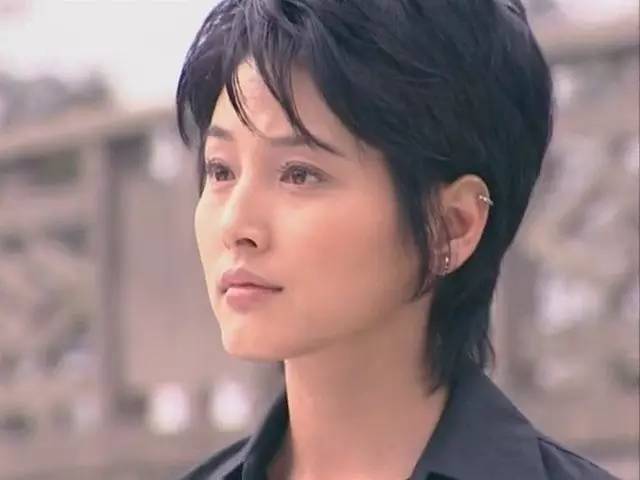 傅老大的女人竟然是男人婆求婚三次才追到手没想到你是这样的黑社会