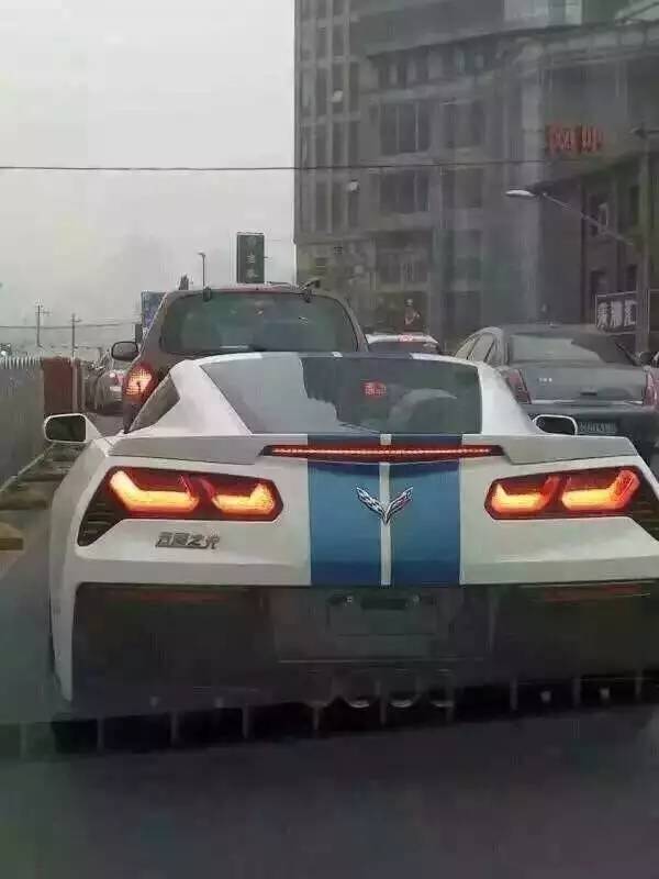 不是豪车 还真不敢贴上这四个字