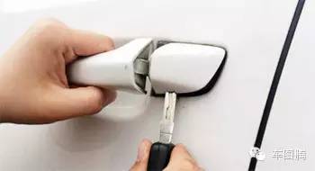 无钥匙启动的汽车，钥匙没电了咋办？