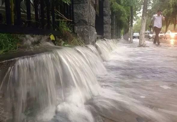 在海里开车是怎样一种感受？