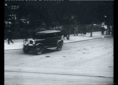 汽车安全史上最珍贵的镜头，竟笑中带泪